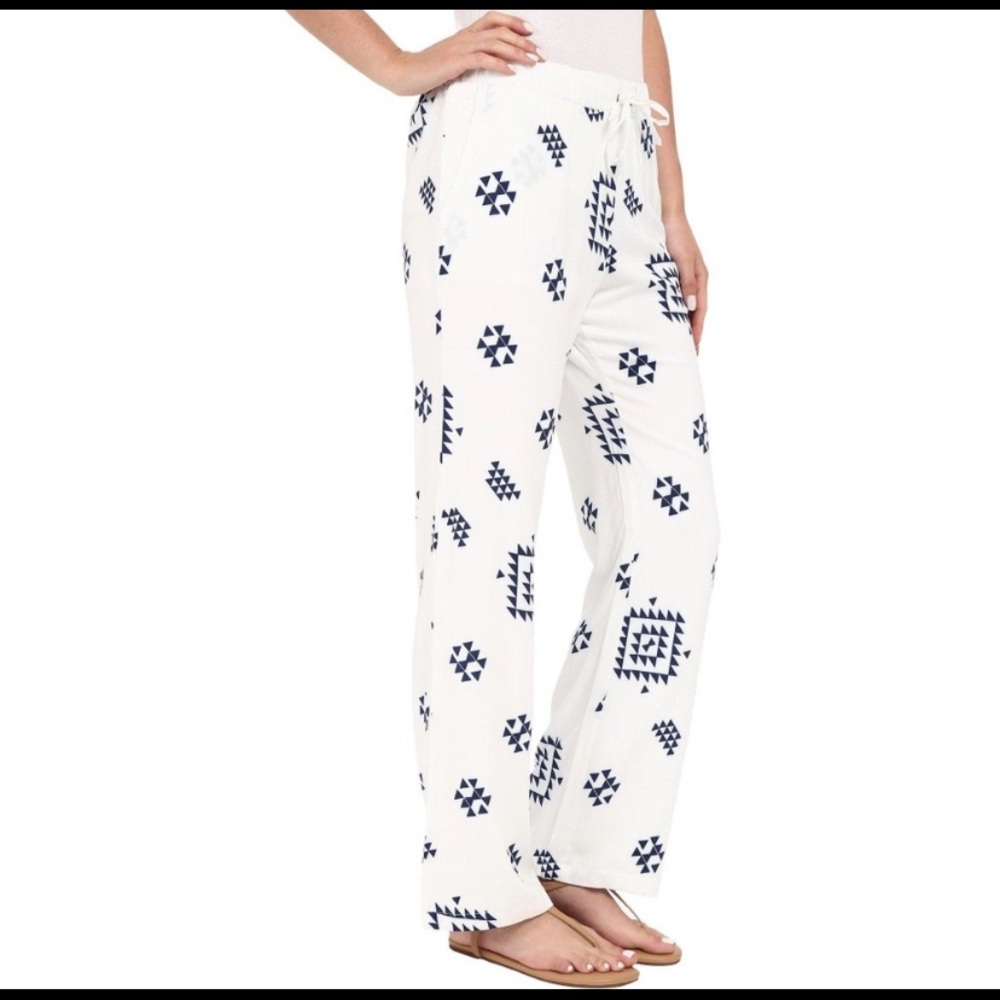 Soleil never worn white summer pants